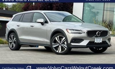 2026 Volvo V60CC Ultra