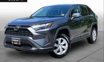 2023 Toyota RAV4 LE