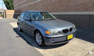 2003 BMW 325i