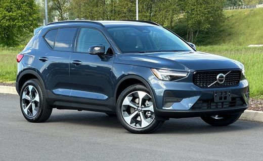 2026 Volvo XC40 Core