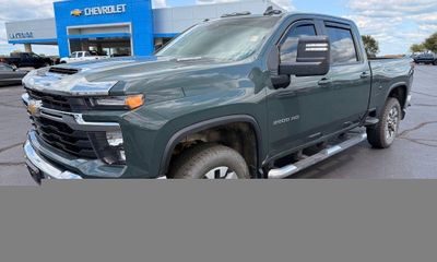 2025 Chevrolet Silverado HD LT