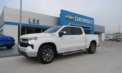 2023 Chevrolet Silverado LT