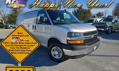 2025 Chevrolet Express 3500