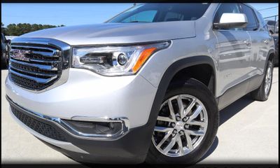 2019 GMC Acadia SLT 1