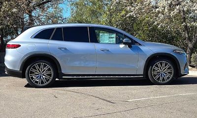 2023 Mercedes-Benz EQS-Class SUV EQS450