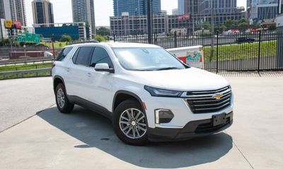 2023 Chevrolet Traverse LT