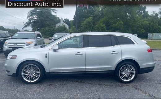2013 Lincoln MKT Base