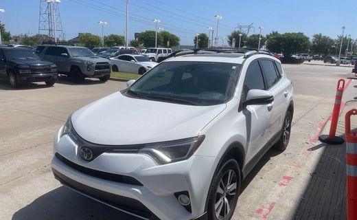 2017 Toyota RAV4 XLE