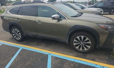 2025 Subaru Outback Touring