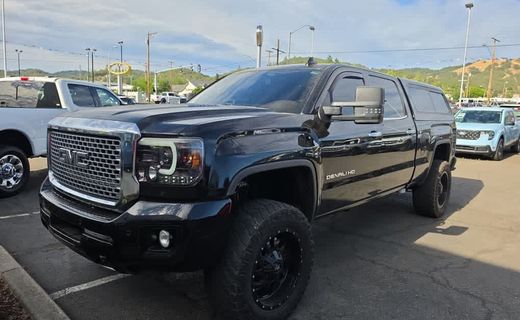 2016 GMC Sierra Denali