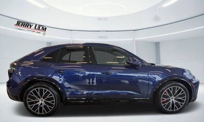 2024 Porsche Macan Turbo Electric