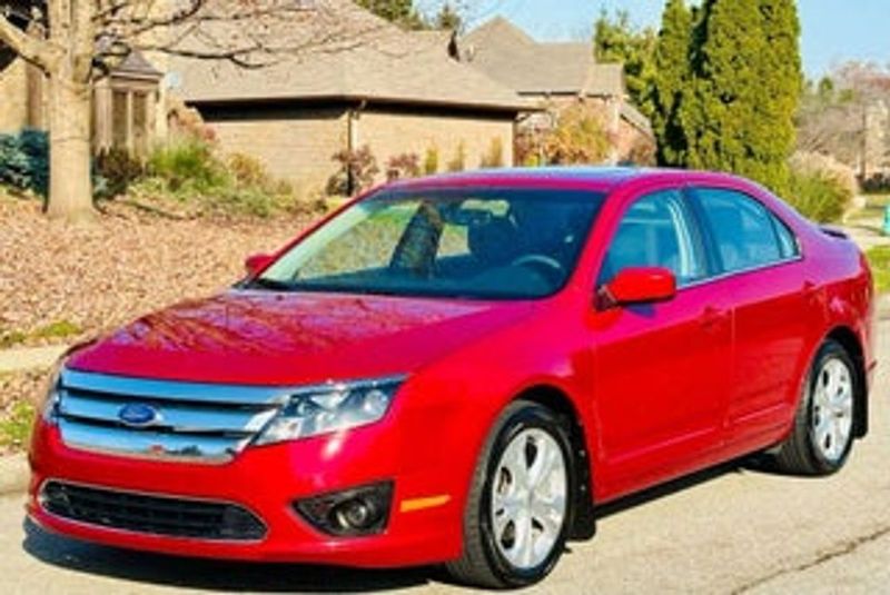 2010 Ford Fusion — a typically priced live listing
