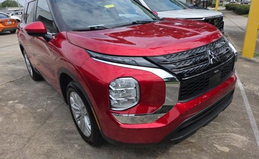 2024 Mitsubishi Outlander ES