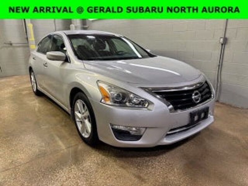2011 Nissan Altima — a typically priced live listing