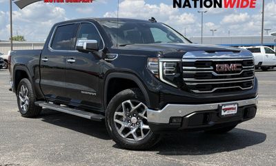2026 GMC Sierra SLT