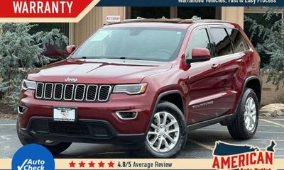 2022 Jeep Grand Cherokee Laredo E X
