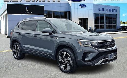 2024 Volkswagen Taos 4MOTION SE