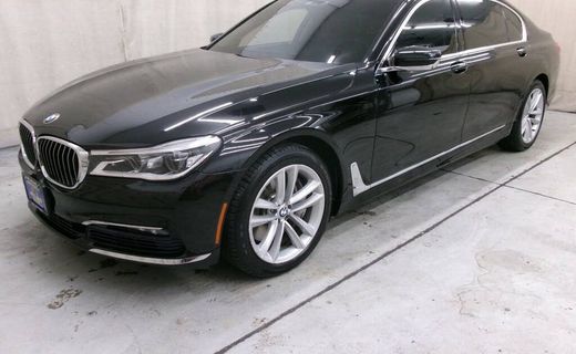 2016 BMW 750I
