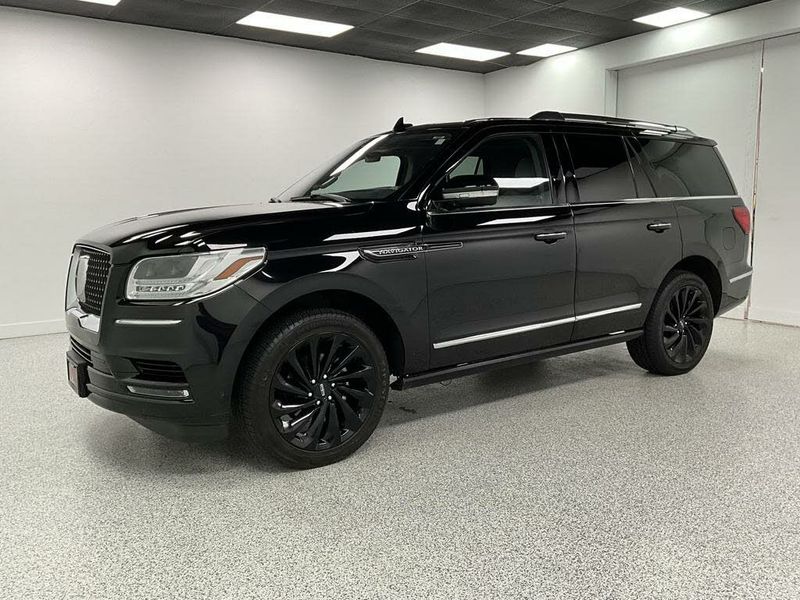 2020 Lincoln Navigator — a typically priced live listing