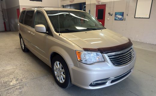 2013 Chrysler Town AND Country Touring