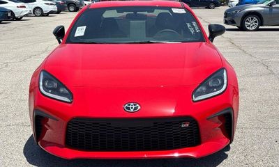 2025 Toyota GR86 Premium