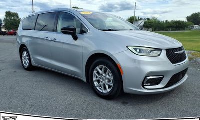 2024 Chrysler Pacifica Touring L