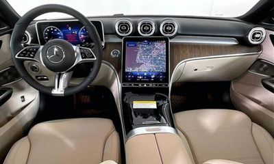 2026 Mercedes-Benz C-Class C300