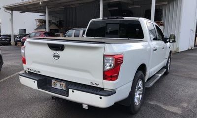 2017 Nissan Titan SV