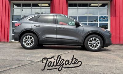 2021 Ford Escape SE Fhev