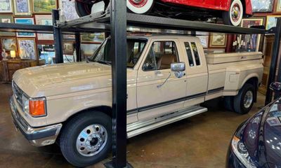 1990 Ford F-350 Base
