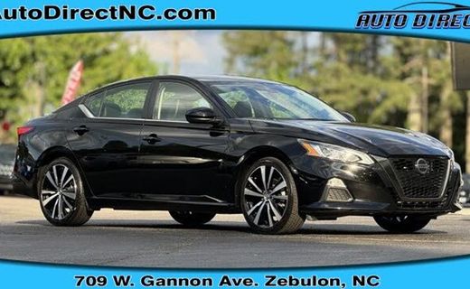 2022 Nissan Altima SR
