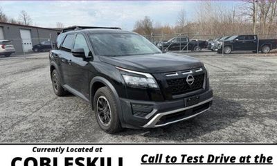 2023 Nissan Pathfinder SV