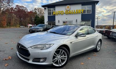 2015 Tesla Model S 85