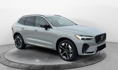 2026 Volvo XC60 Plus Dark