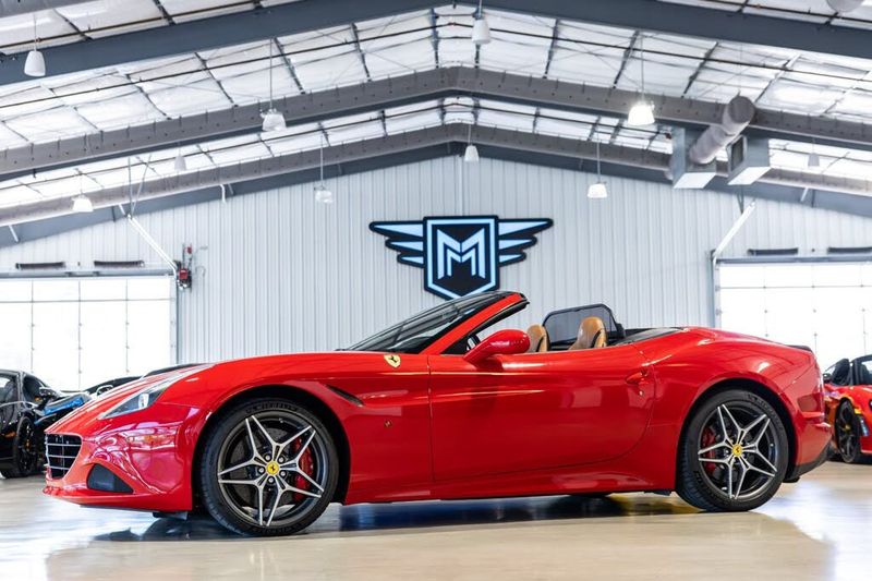 2015 Ferrari California T — a typically priced live listing