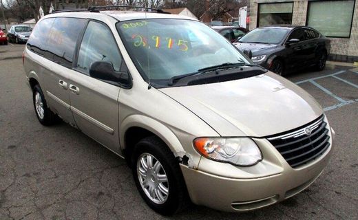 2007 Chrysler Town AND Country Touring