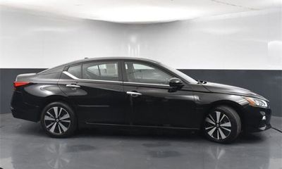 2022 Nissan Altima SV
