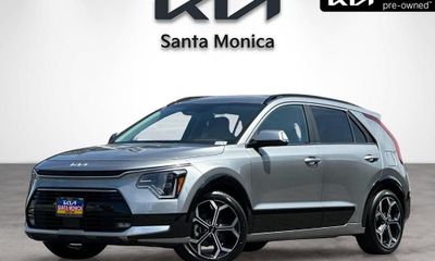2023 Kia Niro SX