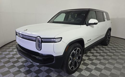 2025 Rivian R1S Adventure