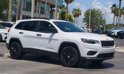 2022 Jeep Cherokee Latitude LUX