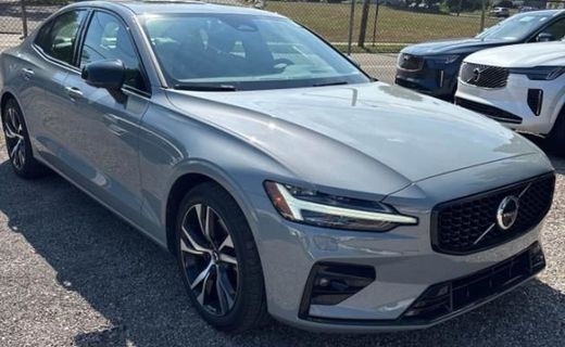 2024 Volvo S60 Plus Dark