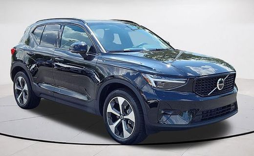 2026 Volvo XC40 Plus Dark