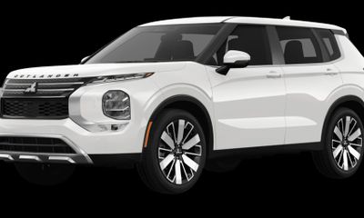 2026 Mitsubishi Outlander ES