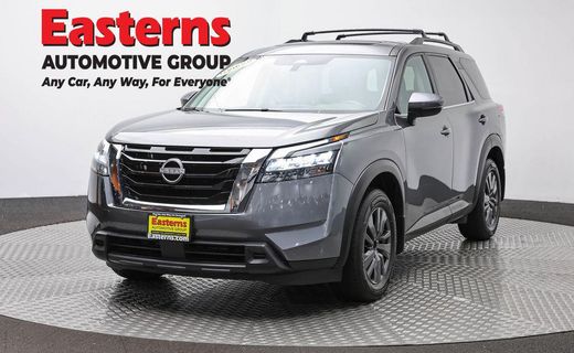 2023 Nissan Pathfinder SV