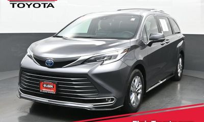 2025 Toyota Sienna Limited