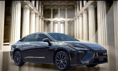 2026 Lexus ES 350e Premium