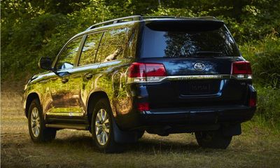 2019 Toyota Land Cruiser VX R