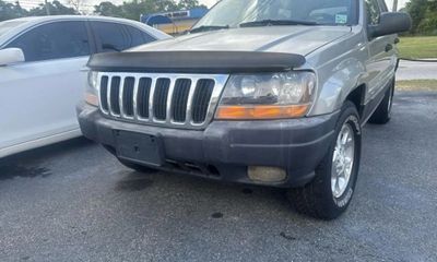 2000 Jeep Grand Cherokee Laredo