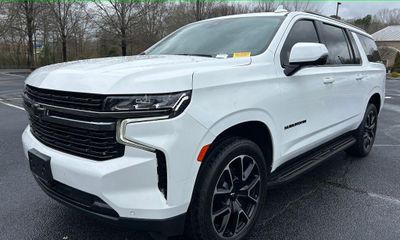 2022 Chevrolet Suburban RST