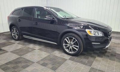 2016 Volvo V60CC SV33 Premier
